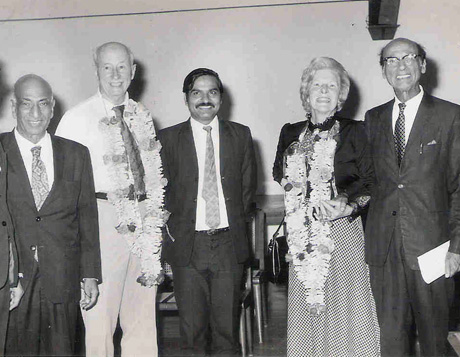 Mr. Hotchand Advani (2nd from left), Prin K M Kundnani (extreme right)
